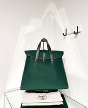Load image into Gallery viewer, HERMÈS Feu2Dou Tote Vert Fonce Feutre &amp; Gulliver Leather
