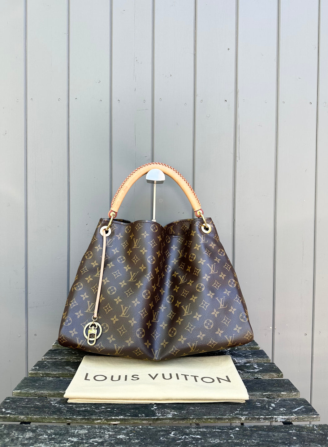 LOUIS VUITTON Artsy MM Monogram Canvas Shoulder Bag