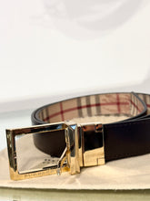 Load image into Gallery viewer, BURBERRY Reversible Leather Belt
