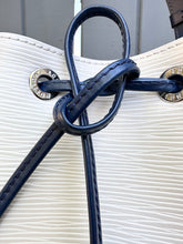 Load image into Gallery viewer, LOUIS VUITTON Epi Leather Petit Noe NM Bucket Bag
