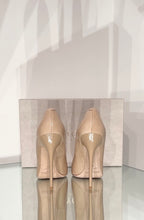 Load image into Gallery viewer, JIMMY CHOO Patent Leather High Heel Pumps
