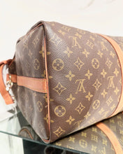 Load image into Gallery viewer, LOUIS VUITTON Monogram Keepall 50 Bandouliere Duffle Bag
