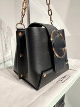 Load image into Gallery viewer, YUZEFI Box Leather Chain Links Shoulder Bag
