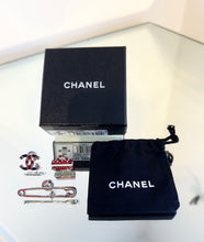 Load image into Gallery viewer, CHANEL Brooches
