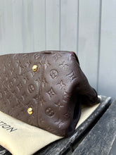 Load image into Gallery viewer, LOUIS VUITTON Monogram Empreinte Leather Artsy MM Bag
