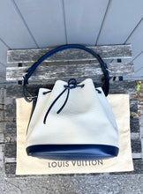 Load image into Gallery viewer, LOUIS VUITTON Epi Leather Petit Noe NM Bucket Bag
