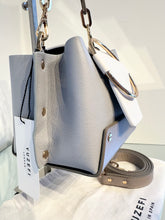 Load image into Gallery viewer, YUZEFI Colour Block Leather Handle Crossbody Bag
