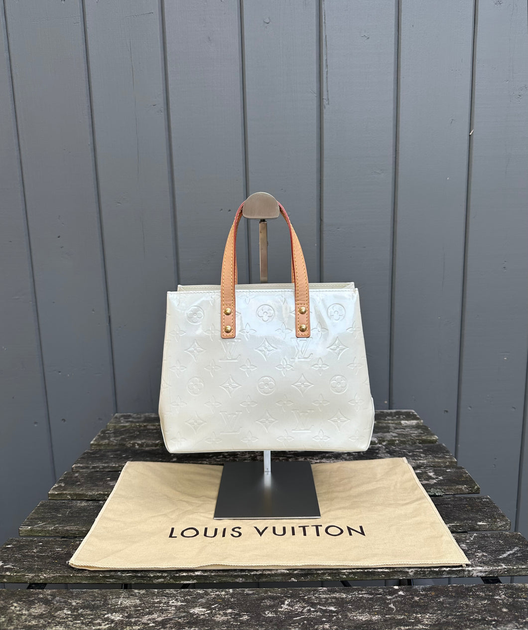 LOUIS VUITTON Vintage Perle White Monogram Vernis Reade PM Handle Tote