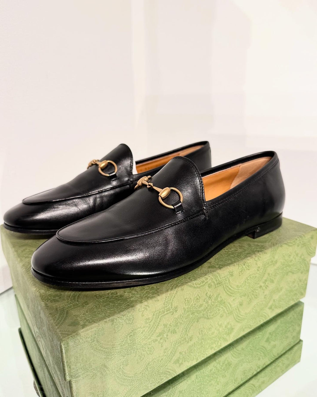 GUCCI Horsebit Black Leather Slip-On Loafers
