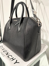 Load image into Gallery viewer, GIVENCHY Small Antigona Bag
