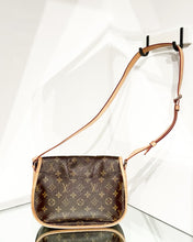 Load image into Gallery viewer, LOUIS VUITTON Monogram Canvas Menilmontant PM Shouder Crossbody Bag
