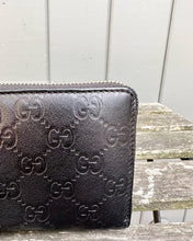 Load image into Gallery viewer, GUCCI Guccissima Zip Around Leather Wallet
