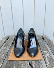 Load image into Gallery viewer, GUCCI Guccissima High Heel Leather Pumps
