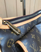 Load image into Gallery viewer, LOYIS VUITTON Monogram Canvas Tikal GM Shoulder Bag

