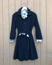 Load image into Gallery viewer, MAX MARA WEEKEND Reversible Black Floral Print Nylon Trench Coat

