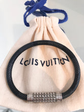 Load image into Gallery viewer, LOUIS VUITTON Men’s Damier Graphite Digit Bracelet

