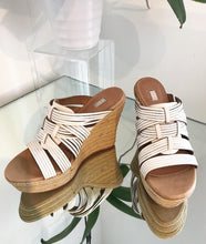 Load image into Gallery viewer, UGG Australia Melinda Platform Leather Wedge Sandal Slides
