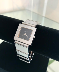 GUCCI Vintage 600J Stainless Steel Swiss Made Watch