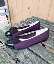 Load image into Gallery viewer, SALVATORE FERRAGAMO Patent Leather Suede Ballet Flats
