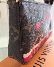 Load image into Gallery viewer, LOUIS VUITTON Limited Edition Monogram Mini Pochette Giraffe Small Clutch

