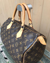 Load image into Gallery viewer, LOUIS VUITTON Monogram Speedy 30 Bag
