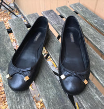 Load image into Gallery viewer, LOUIS VUITTON Leather Ballet Flats

