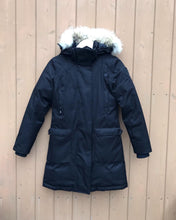 Load image into Gallery viewer, NOBIS Fur Trim Hooded Down Coat
