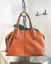 Load image into Gallery viewer, TOD’S Orange D-Styling Medium Bauletto Leather Tote Bag
