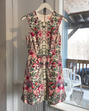 Load image into Gallery viewer, TED BAKER Floral Print S’less Dress
