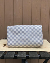 Load image into Gallery viewer, LOUIS VUITTON Damier Azur Canvas Speedy 30
