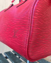 Load image into Gallery viewer, LOUIS VUITTON Red Epi Leather Speedy 25 Bag
