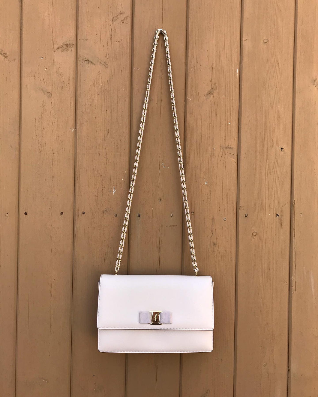 SALVATORE FERRAGAMO Ginny Leather Crossbody Bag