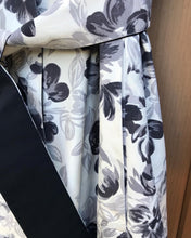 Load image into Gallery viewer, MAX MARA WEEKEND Reversible Black Floral Print Nylon Trench Coat
