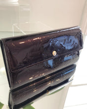Load image into Gallery viewer, LOUIS VUITTON Amarante Monogram Vernis Sarah Wallet
