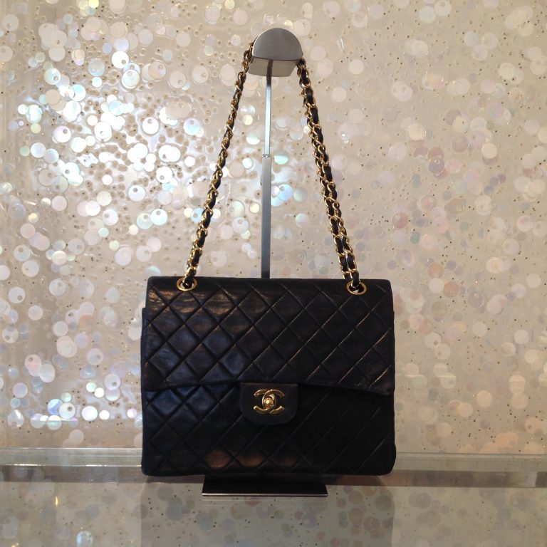 CHANEL Vintage Lambskin Medium Classic Flap Bag