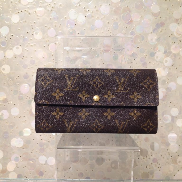 LOUIS VUITTON Vintage Monogram Sarah Wallet