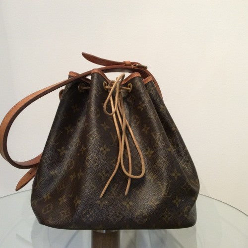 LOUIS VUITTON Monogram Bucket Bag