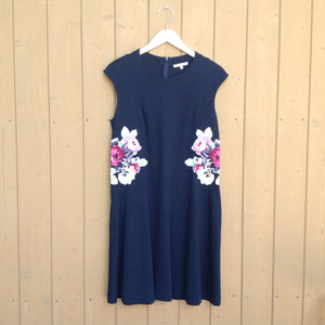 CARVEN Flower Embellished Cap Sleeve Dress