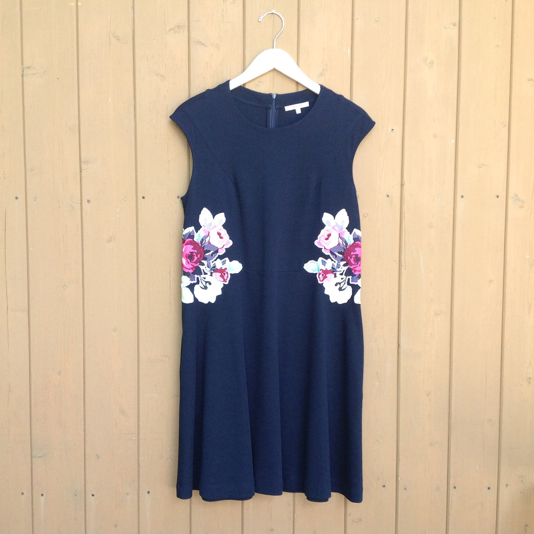 CARVEN Flower Embellished Cap Sleeve Dress
