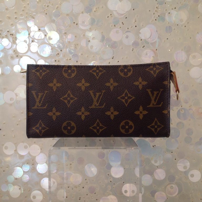 LOUIS VUITTON Monogram Cosmetic Pouch